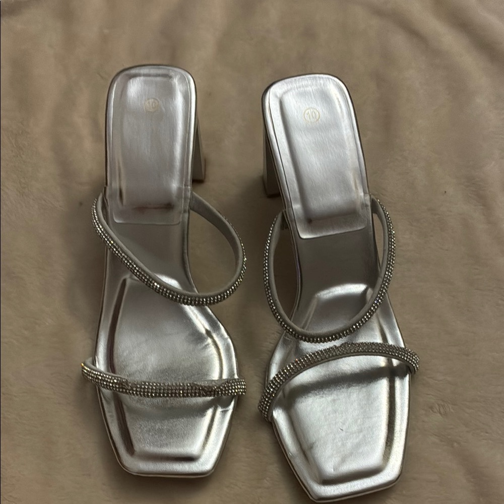Elegant Silver Women's Sandals